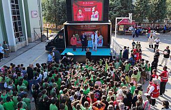 Düzce'nin köylerindeki öğrenciler “Mekansız Tiyatro“ etkinliğiyle eğleniyor