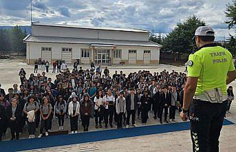 Gümüşhacıköy'de öğrencilere Trafik Güvenliği Eğitimi verildi