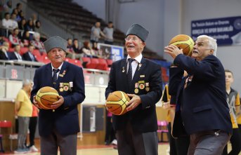 Karabük'te gaziler ile öğrenciler spor etkinliğinde buluştu