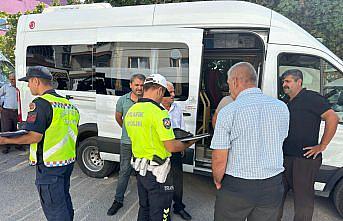 Kargı ve Dodurga'da okul servisleri denetlendi