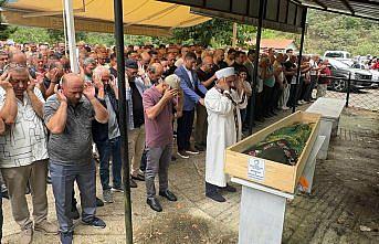 Ordu'da öğretmenin okul bahçesinde aracıyla çarpması sonucu ölen 7 yaşındaki öğrenci toprağa verildi