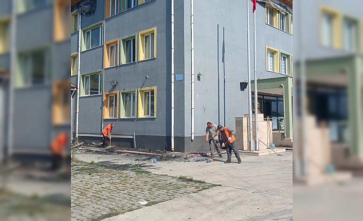 Terme Belediyesi yeni eğitim-öğretim yılı için temizlik çalışmalarını sürdürüyor