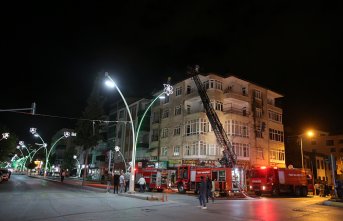 Tokat'ta yangın çıkan apartmanda hasar oluştu