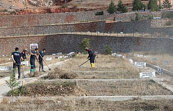 Tokat'taki mezarlıklarda temizlik ve bakım çalışmaları yapılıyor