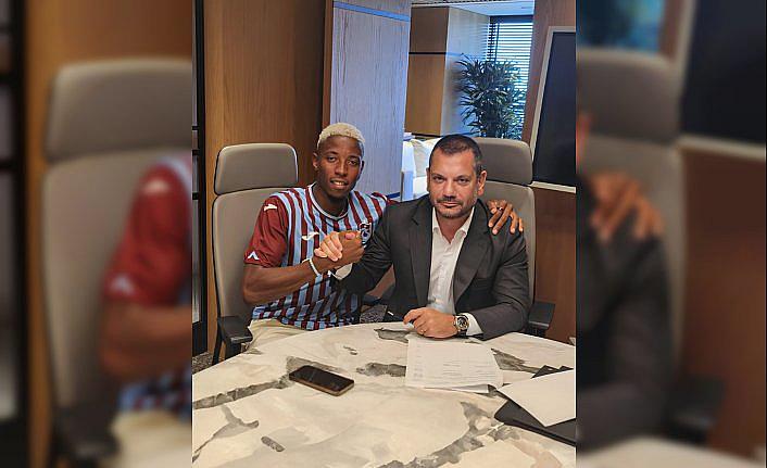 Trabzonspor, Simon Banza ile 1 yıllık sözleşme imzaladı