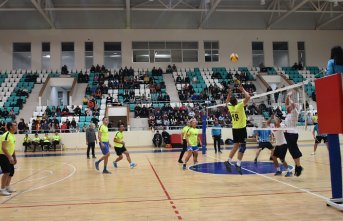 Boyabat'ta “101. Yıl Cumhuriyet Kupası Voleybol Turnuvası” düzenlendi