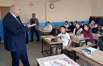 Gümüşhacıköy İlçe Milli Eğitim Müdürü Gültekin’den okul ziyareti