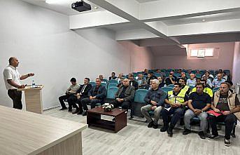 Gümüşhacıköy'de öğrenci servis şoförlerine eğitim verildi