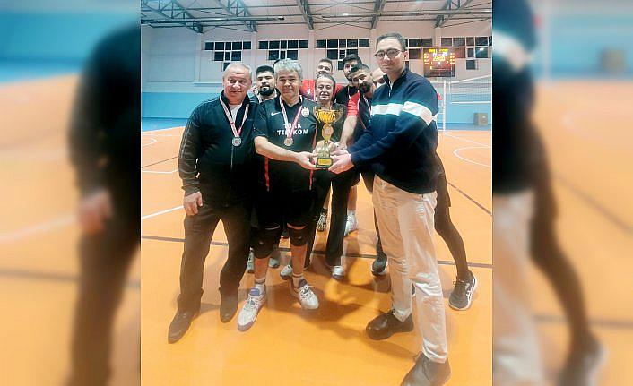 Mengen'de düzenlenen Cumhuriyet Kupası Voleybol Turnuvası sona erdi