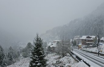 Orta ve Doğu Karadeniz'in yüksek kesimlerinde kar etkili oldu