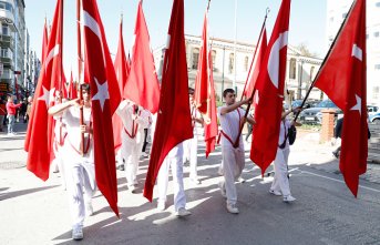 Samsun'da 1919 metre Türk bayrağıyla Cumhuriyet Yürüyüşü düzenlendi