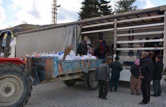 Tokat'ta yapılan kışlıklar İstanbul'daki gurbetçilere gönderildi