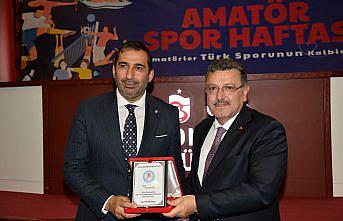 Trabzonspor Kulübü Asbaşkanı Zeyyat Kafkas, “En iyi spor adamı“ seçildi