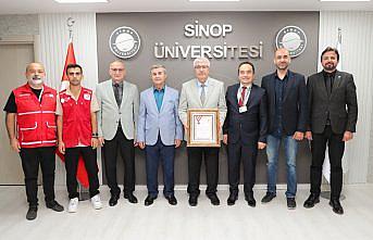 Türk Kızılay'dan Sinop Üniversitesi'ne bronz madalya