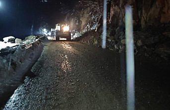 Giresun'da heyelan sonucu kapanan kara yolu ulaşıma açıldı