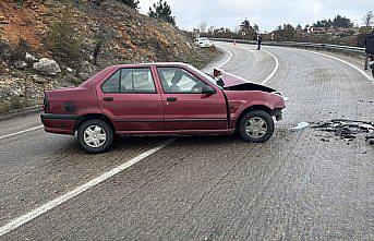 Karabük'te 2 otomobilin çarpıştığı kazada 8 kişi yaralandı