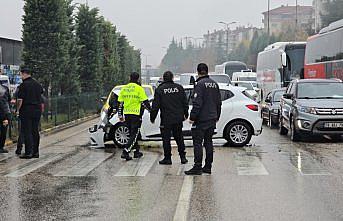 Karabük'te ciple çarpışan otomobilin sürücüsü yaralandı