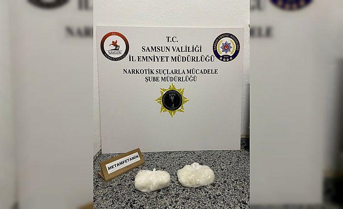 Samsun'da aracında yarım kilogram uyuşturucu bulunan zanlı gözaltına alındı