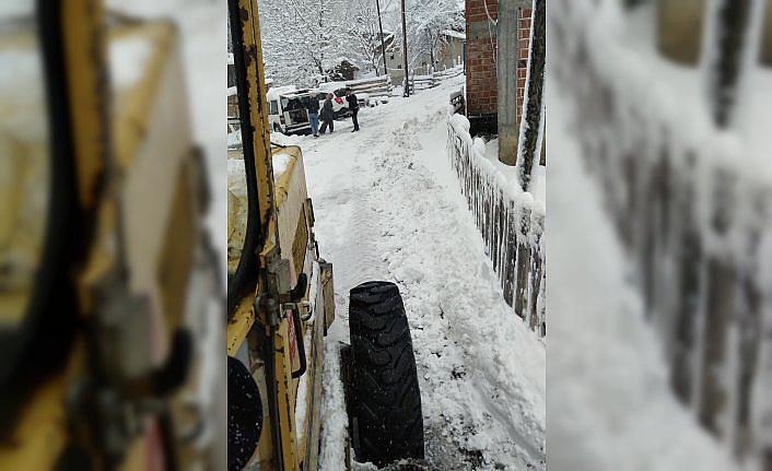 Sinop'ta kardan dolayı 11 köy yolu ulaşıma kapandı