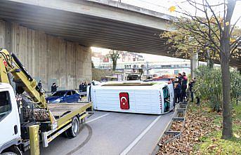 Trabzon'da üç aracın karıştığı trafik kazasında 1 kişi yaralandı