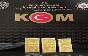 Bayburt'ta otomobilde 3 kilogram külçe altın ele geçirildi