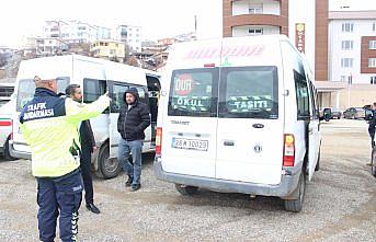 Çamoluk'ta okul servislerine yönelik kış denetimi yapıldı