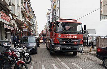 Çarşamba'da 5 katlı binanın çatısındaki yangın hasara yol açtı