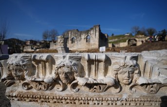 Düzce'deki antik kentte Roma dönemine ait 3 eser gün yüzüne çıkarıldı