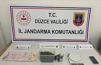 Düzce'de evinde uyuşturucu ele geçirilen şüpheli gözaltına alındı