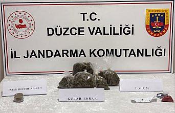 Düzce'de uyuşturucu operasyonlarında yakalanan 6 şüpheliden 2'si tutuklandı