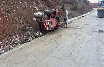 Hanönü'de devrilen traktörün sürücüsü yaralandı