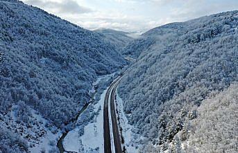 Kastamonu'nun ormanlık alanları beyaza büründü