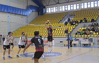 Sungurlu Belediyespor Voleybol Takımı ligdeki 11. galibiyetini aldı