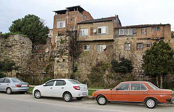 Tarihi Sinop Kalesi, üzerindeki “kalekondu“lardan kurtarılacak