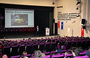 Trabzon'da öğrencilere “disiplinli çalışma ve motivasyon“ semineri verildi