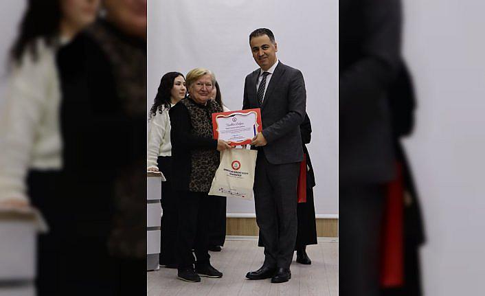 Zonguldak'ta huzurevleri sakinleri ile üniversite öğrencileri bilgi yarışmasında buluştu