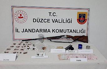 Düzce'de uyuşturucu operasyonunda 2 şüpheli tutuklandı