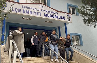 Karabük'te kuyumcudan hırsızlık yapan şüpheliler adliyede