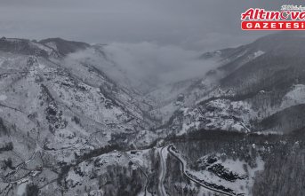 Karabük ve Düzce'nin yüksek kesimlerine kar yağdı