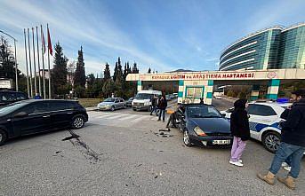 Karabük'te iki otomobilin çarpıştığı kazada 2 kişi yaralandı