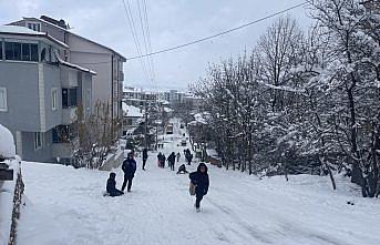 Ladik'te çocuklar karın keyfini çıkardı