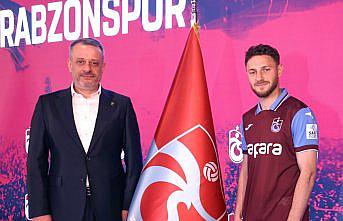 Trabzonspor, Mustafa Eskihellaç için imza töreni düzenledi