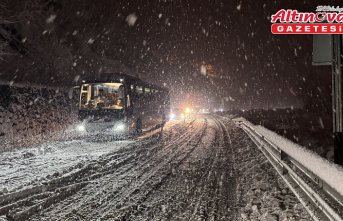 Zonguldak'ta kar yağışı ulaşımı olumsuz etkiliyor