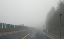 Bolu Dağı'nda sis görüş mesafesini düşürdü