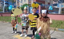 Samsun'da anaokulu öğrencileri atık malzemelerden hazırlanan kıyafetlerle defile düzenledi