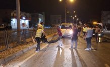 Bafra'da köpeğe vurmamak için manevra yapınca bariyere çarpan araçtaki 3 kişi yaralandı