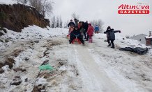 Yığılca Belediye Başkanı Savaş, çocukların kar sevincine ortak oldu