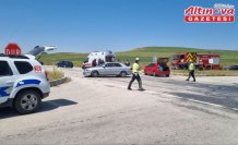 Çorum'da iki otomobilin çarpışması sonucu 4 kişi yaralandı