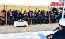 Trabzon Valisi Şahin şehitlik ziyaretinde bulundu