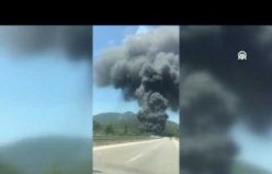 Amasya'da soğuk hava deposundaki yangın söndürülmeye çalışılıyor